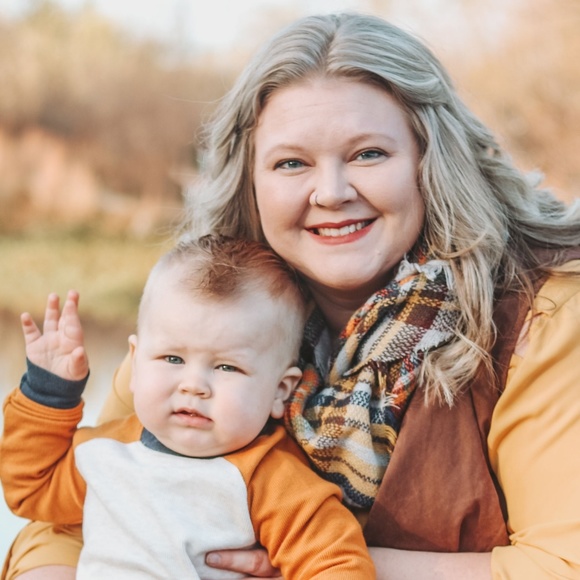 Meet your Posher, Amy - Picture 1 of 1